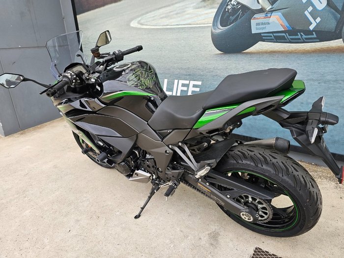 2021 Kawasaki NINJA 1000SX Black
