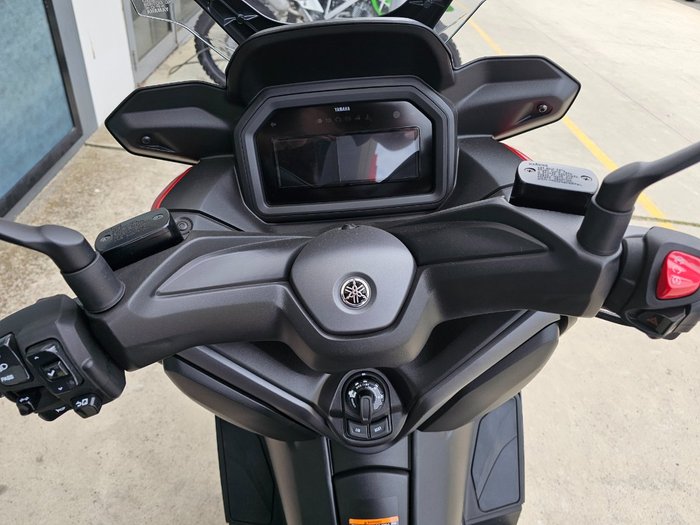 2025 Yamaha XMAX 300 (CZD300A) Orange
