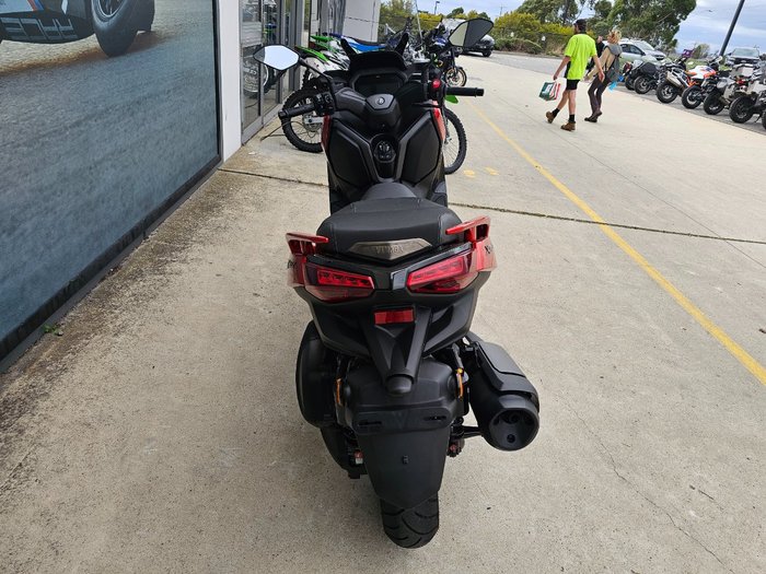 2025 Yamaha XMAX 300 (CZD300A) Orange