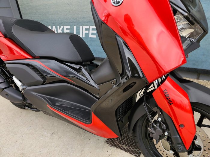2025 Yamaha XMAX 300 (CZD300A) Orange
