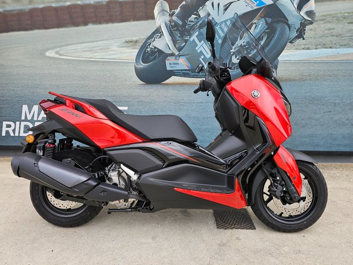 2025 Yamaha XMAX 300 (CZD300A) Orange