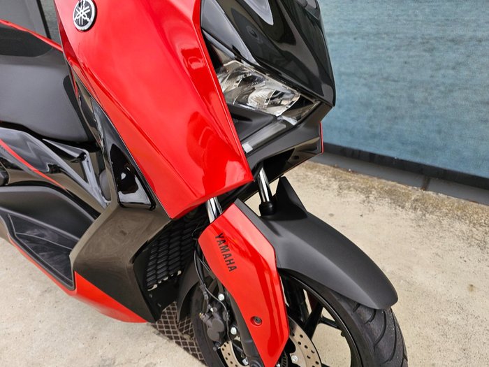 2025 Yamaha XMAX 300 (CZD300A) Orange