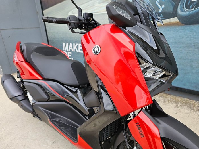 2025 Yamaha XMAX 300 (CZD300A) Orange