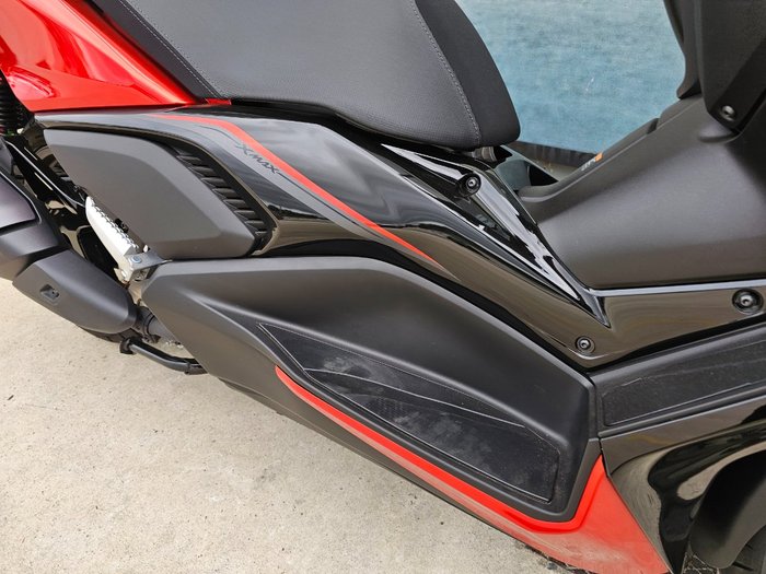 2025 Yamaha XMAX 300 (CZD300A) Orange