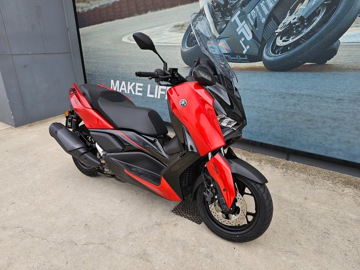 2025 Yamaha XMAX 300 (CZD300A) Orange