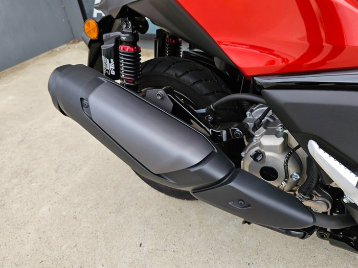2025 Yamaha XMAX 300 (CZD300A) Orange