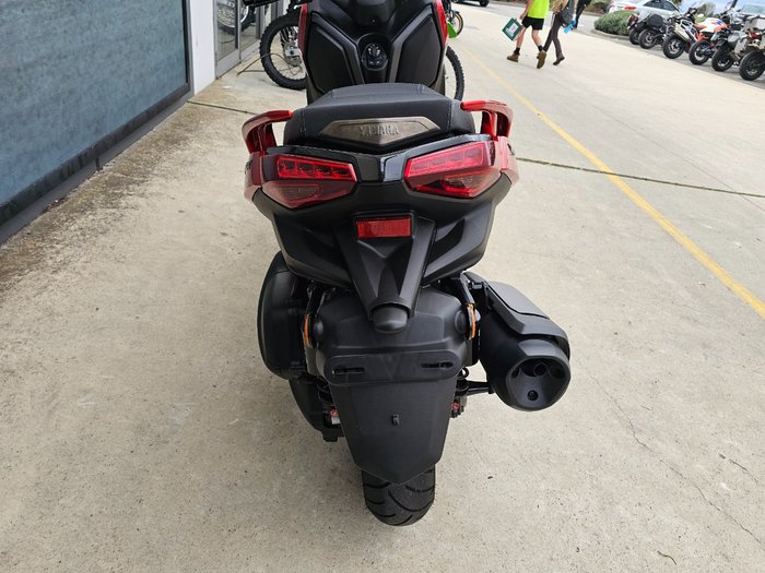 2025 Yamaha XMAX 300 (CZD300A) Orange
