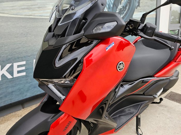 2025 Yamaha XMAX 300 (CZD300A) Orange