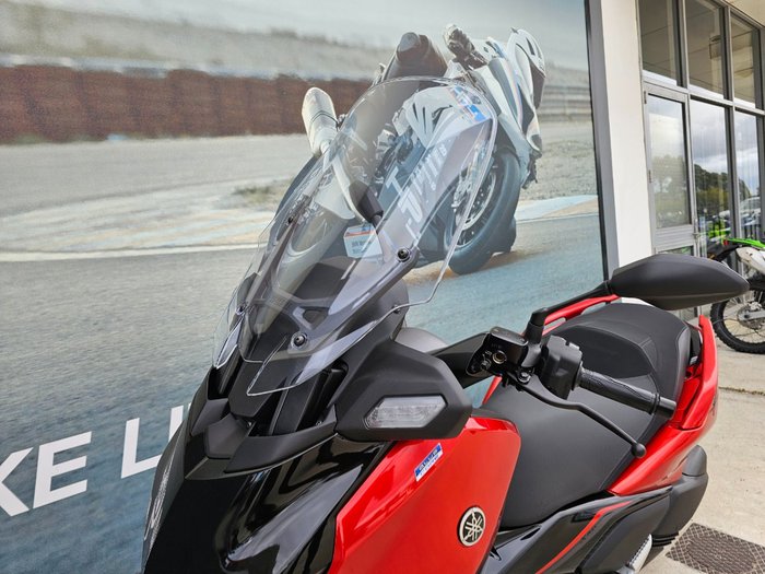 2025 Yamaha XMAX 300 (CZD300A) Orange
