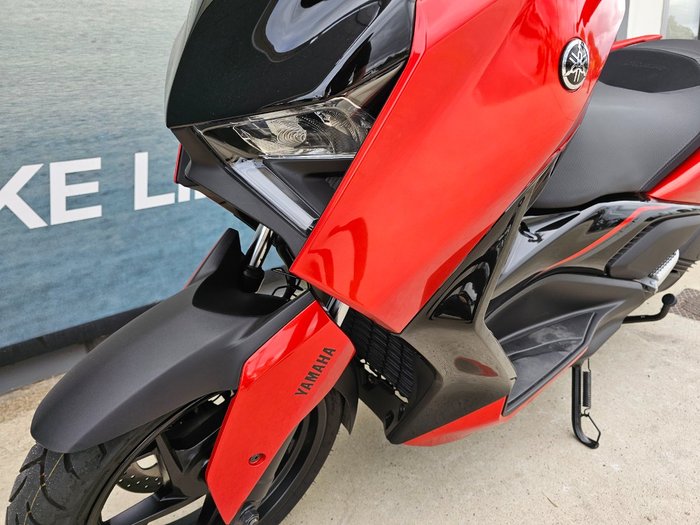 2025 Yamaha XMAX 300 (CZD300A) Orange