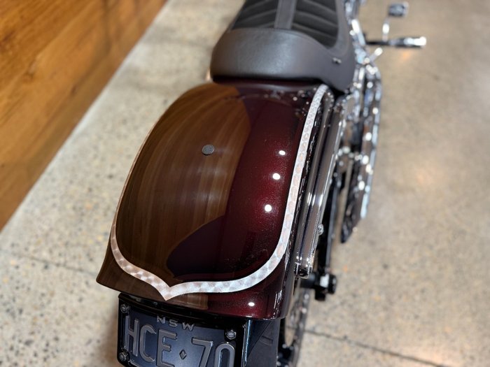 2017 HARLEY-DAVIDSON FXSB SOFTAIL BREAKOUT