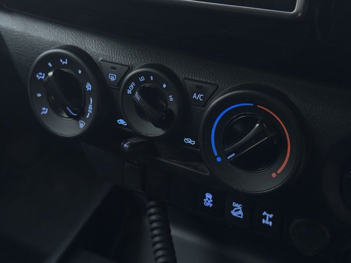 2020 Toyota Hilux SR