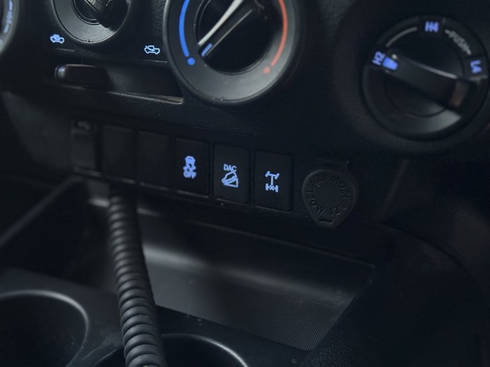 2020 Toyota Hilux SR