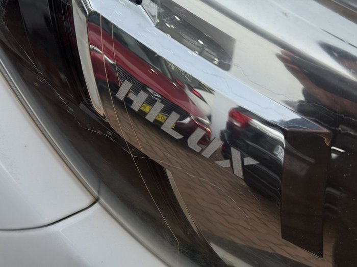 2020 Toyota Hilux SR