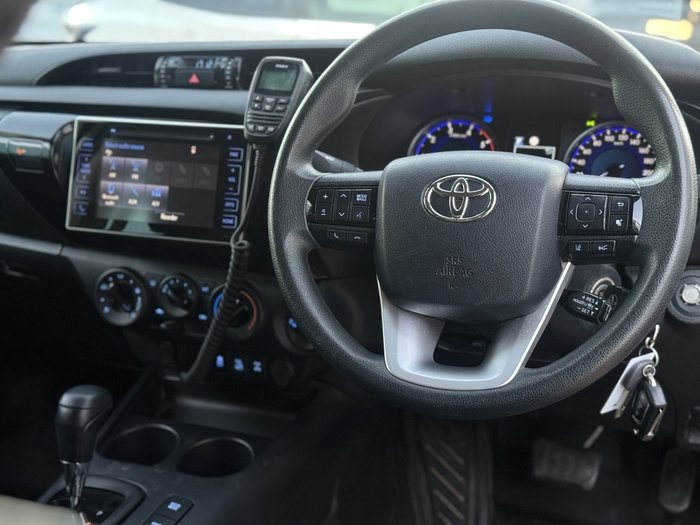 2020 Toyota Hilux SR