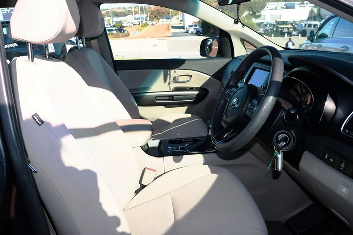 2020 Kia Carnival S