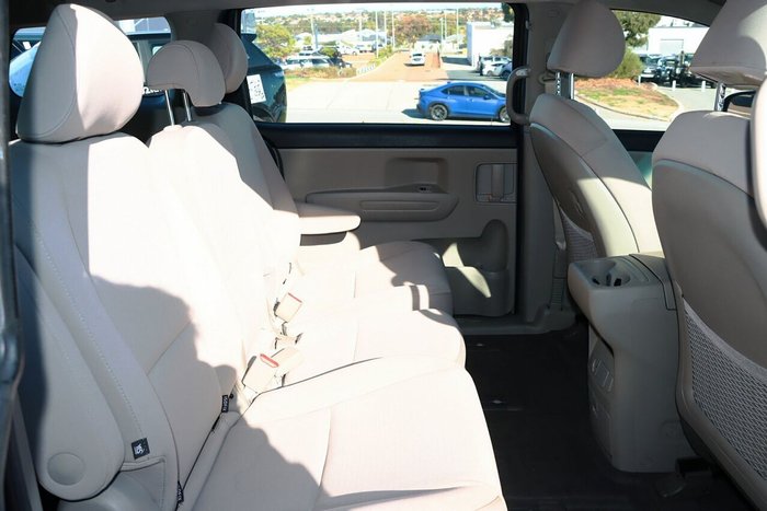 2020 Kia Carnival S