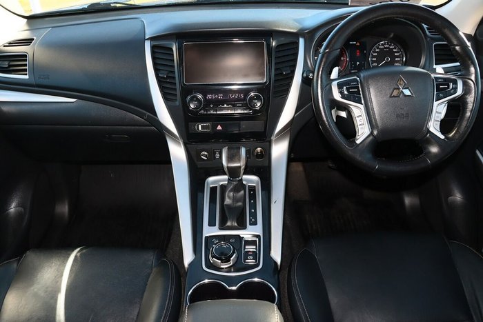 2016 Mitsubishi Pajero Sport GLS