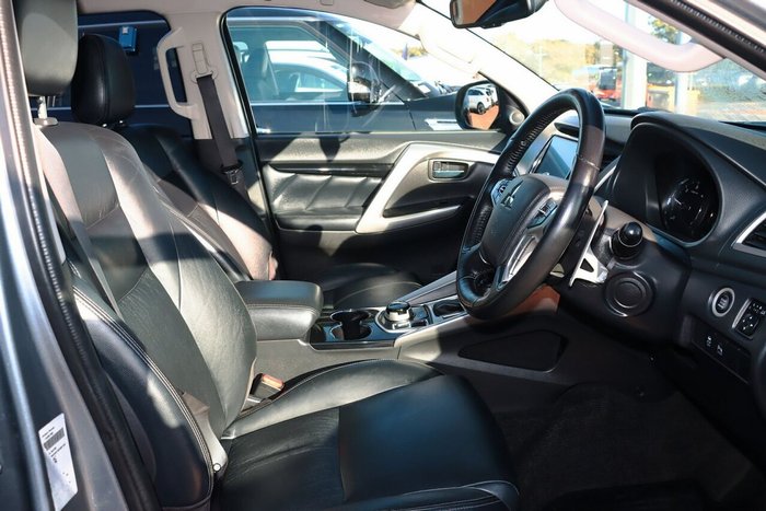 2016 Mitsubishi Pajero Sport GLS