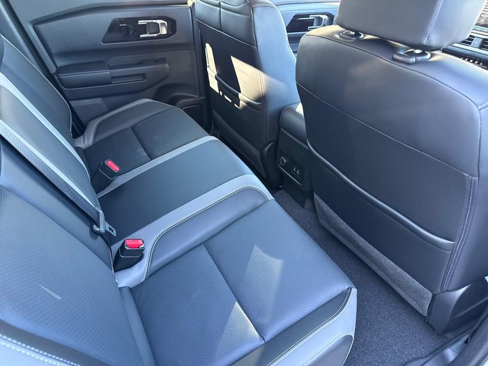2026 Nissan Navara ST-X