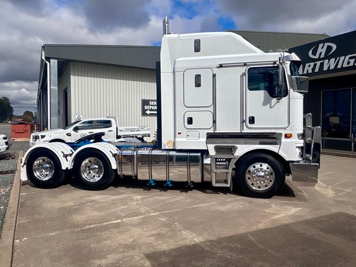 2018 Kenworth K200 White