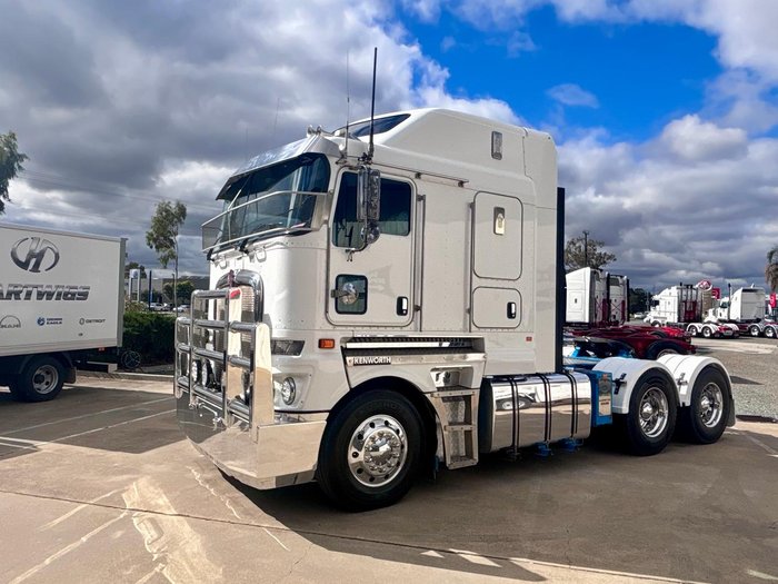 2018 Kenworth K200 White