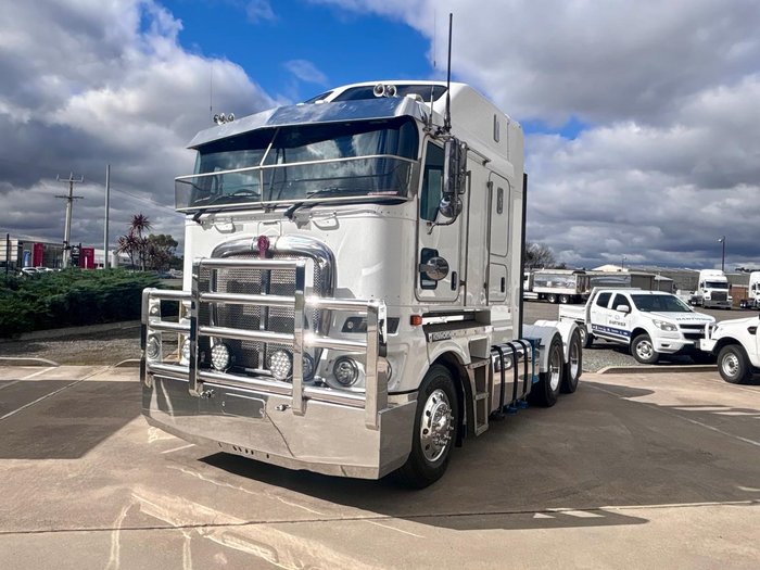 2018 Kenworth K200 White