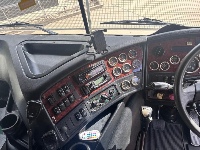 2018 Kenworth K200 White