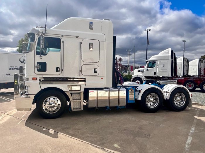 2018 Kenworth K200 White