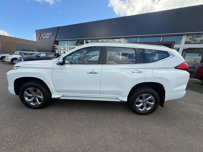 2024 Mitsubishi Pajero Sport GLX