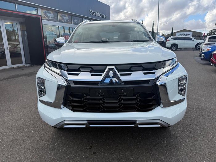 2024 Mitsubishi Pajero Sport GLX
