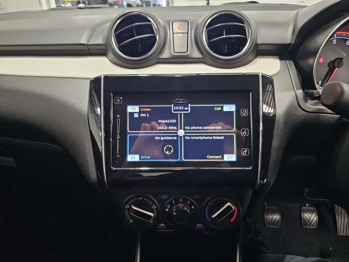 2019 Suzuki Swift GL Navigator