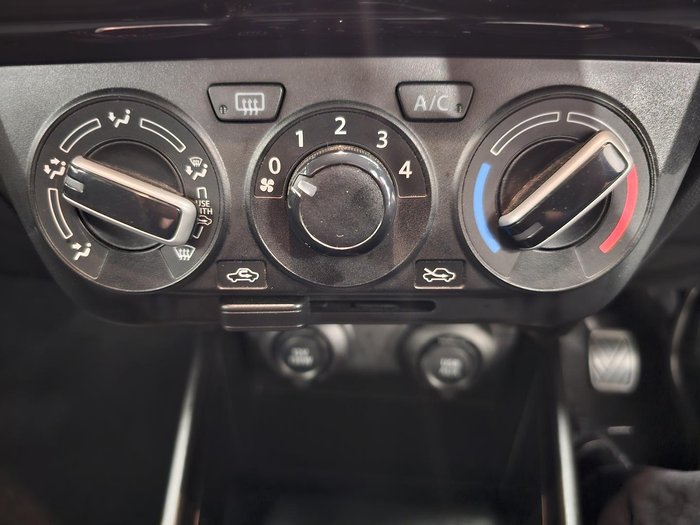 2019 Suzuki Swift GL Navigator