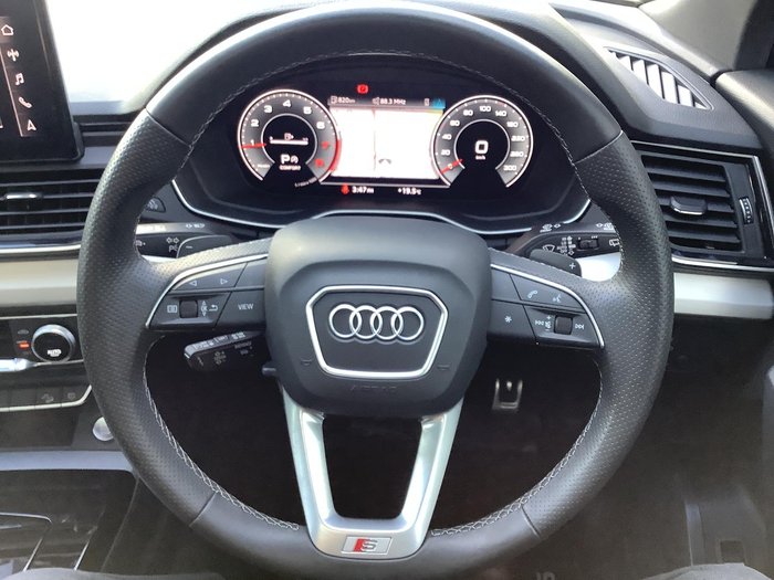 2023 Audi Q5 45 TFSI S line