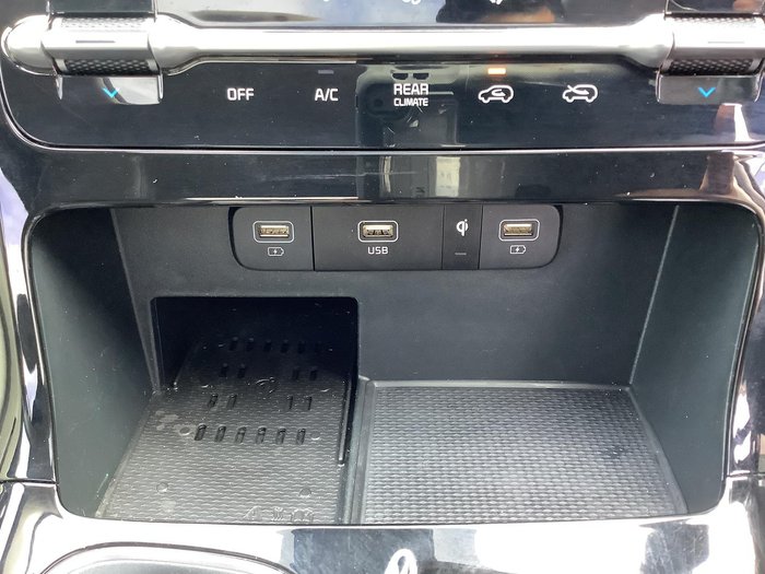 2023 Kia Carnival Special Edition
