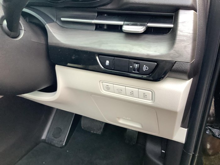 2023 Kia Carnival Special Edition