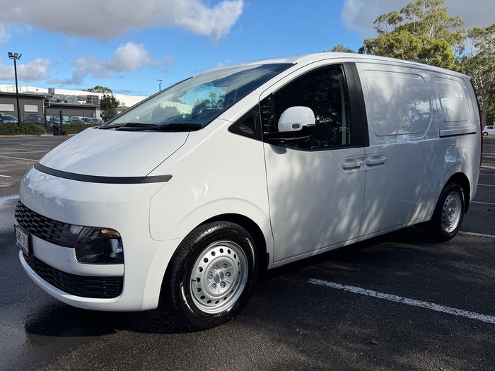 2026 Hyundai STARIA LOAD