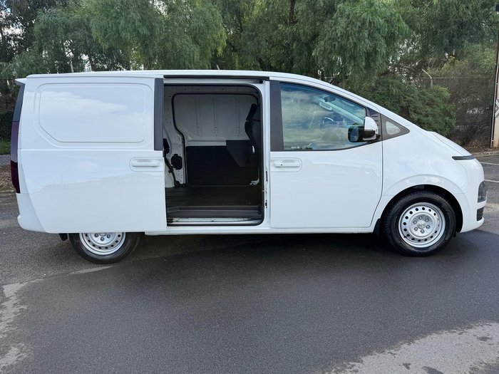 2026 Hyundai STARIA LOAD