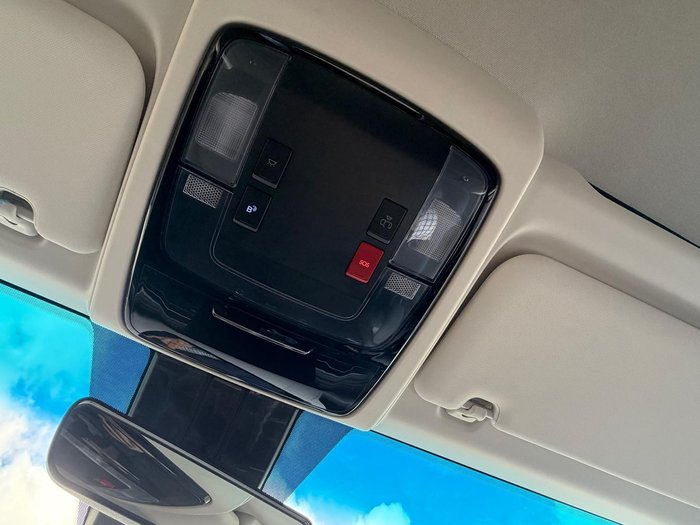 2026 Hyundai STARIA LOAD