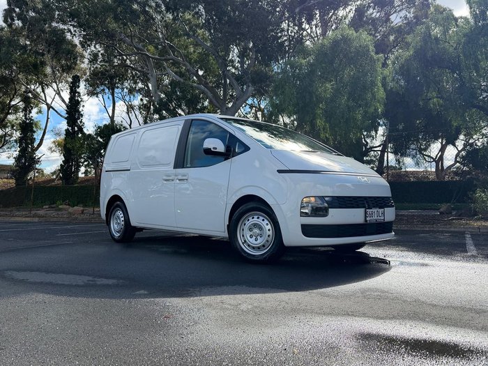 2026 Hyundai STARIA LOAD