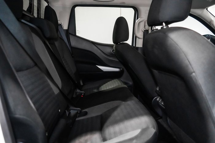 2021 Nissan Navara ST