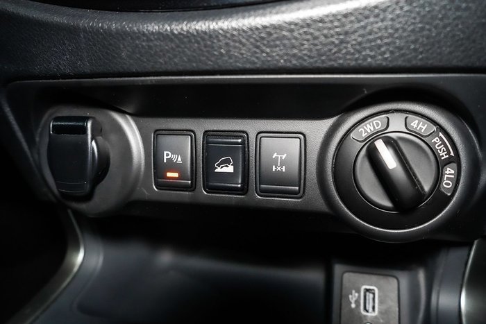 2021 Nissan Navara ST