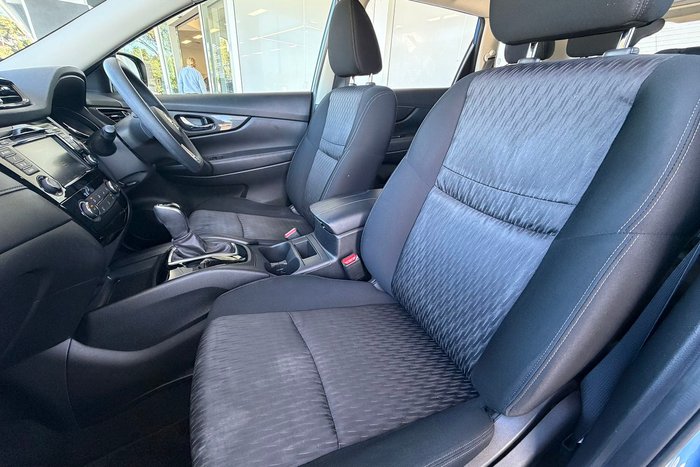 2022 Nissan X-TRAIL ST