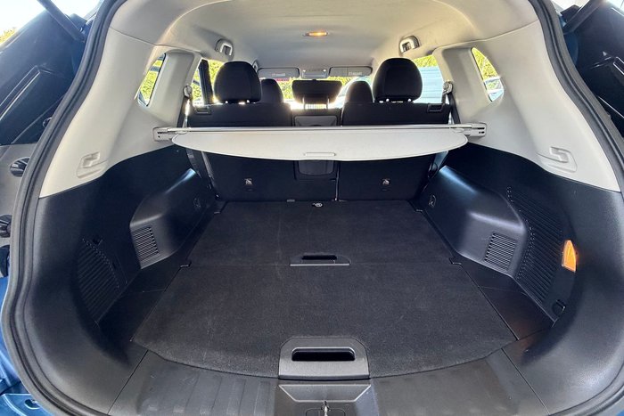 2022 Nissan X-TRAIL ST