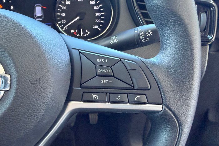2022 Nissan X-TRAIL ST