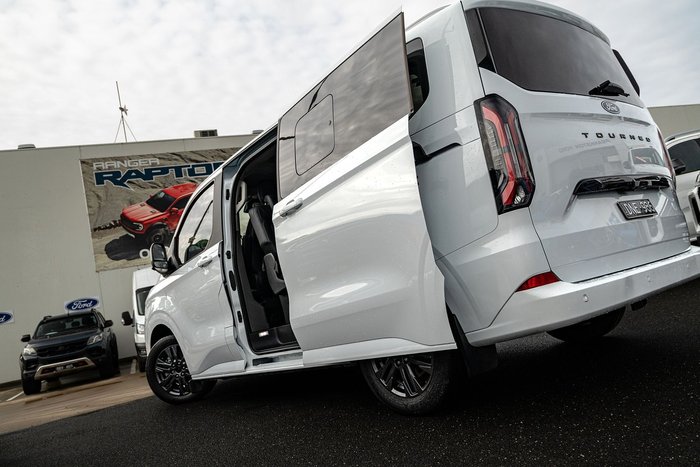 2024 Ford Tourneo Titanium X