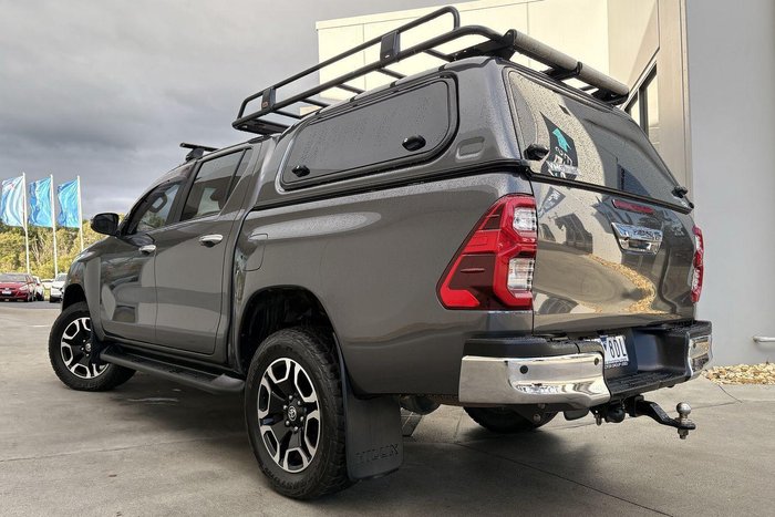 2021 Toyota Hilux SR5
