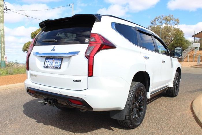 2022 Mitsubishi Pajero Sport GSR