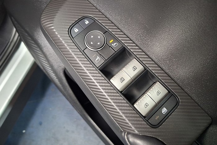 2025 Mitsubishi Outlander PHEV ES