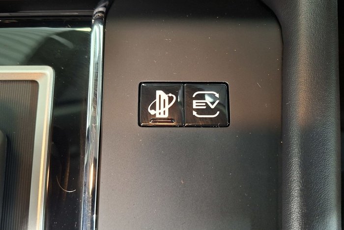 2025 Mitsubishi Outlander PHEV ES